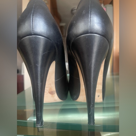 Chanel interlocking logo pumps - Picture 13 of 15